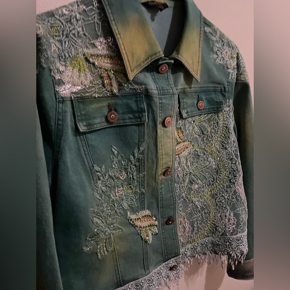 Rare Vintage beaded Denim Jacket - Picture 7 of 10